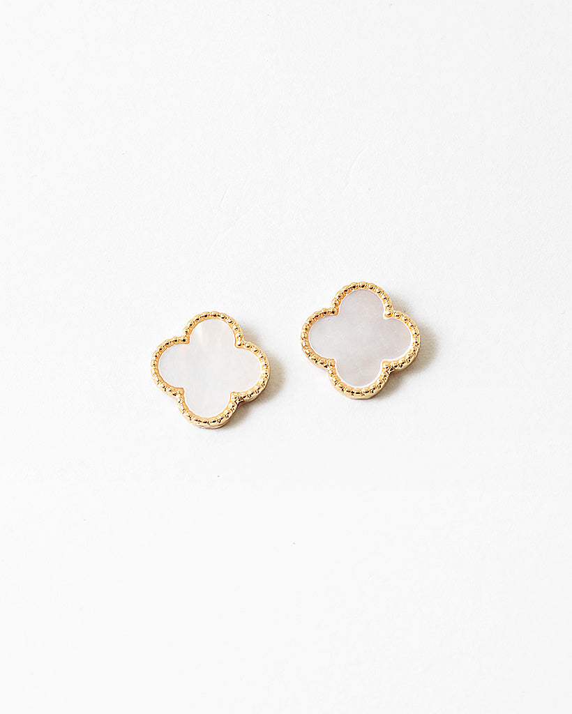 Pearl clover earrings