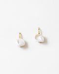 Ava pearl earrings