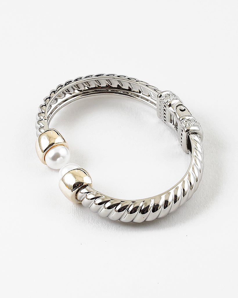 Presley pearl bracelet